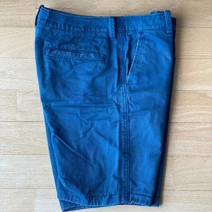 HOLLISTER FLAT FRONT CHINO SHORT 9"